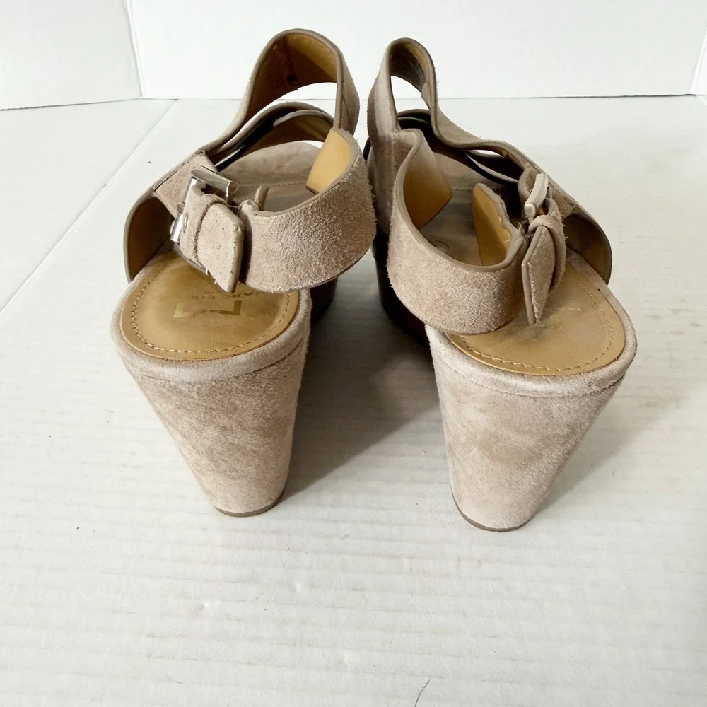 Marc Fisher LTD Bianka Tan Suede Retro Platform Wedge Strappy Sandal Size 7